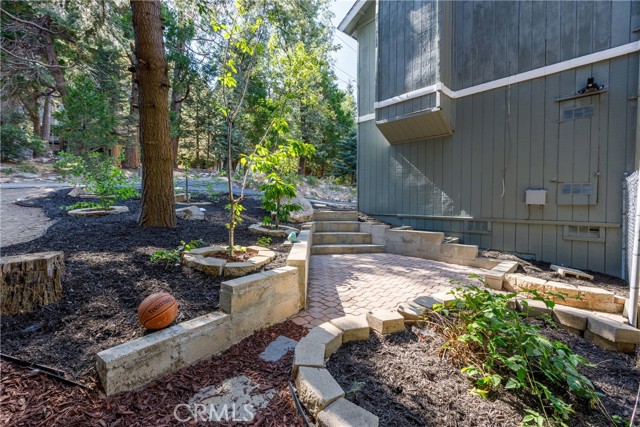 Detail Gallery Image 22 of 25 For 1187 Scenic Way, Rimforest,  CA 92378 - 2 Beds | 1/1 Baths