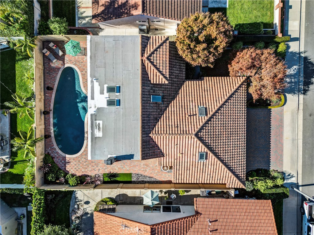 MLS #OC25274099 image #32