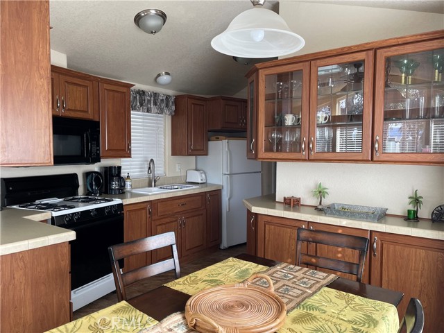 Detail Gallery Image 5 of 75 For 74711 Dillon Rd #1025,  Desert Hot Springs,  CA 92241 - 2 Beds | 1 Baths