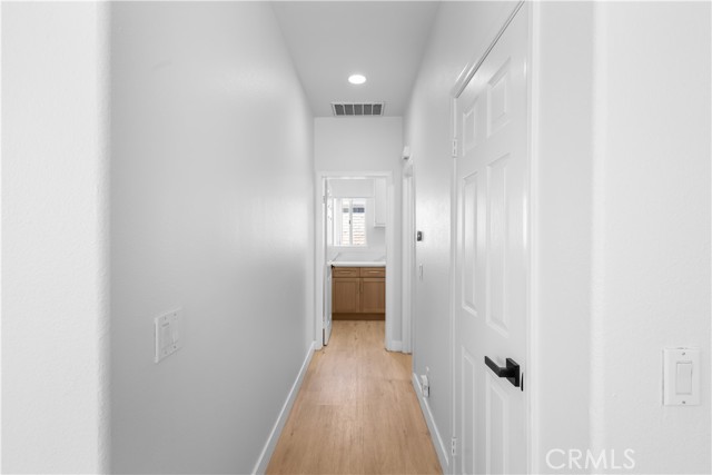 2517 Renata Court, Thousand Oaks CA: https://media.crmls.org/medias/beadb5dd-f9f3-43b3-8546-fa790347afdf.jpg