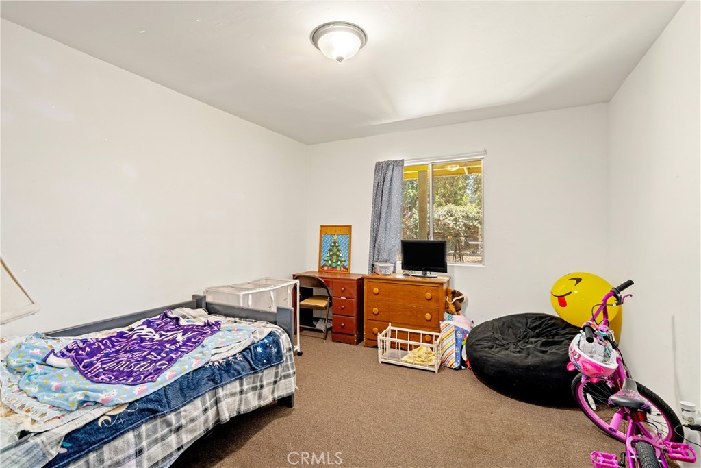 https://media.crmls.org/medias/beadcbfb-5f19-43fc-bbe0-680ccce68212.jpg?preset=X-Large