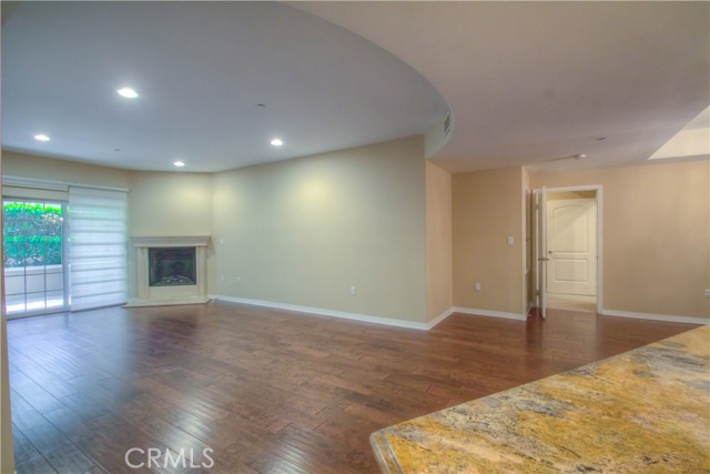 4551 Coldwater canyon Avenue, Studio City CA: https://media.crmls.org/medias/beae8b4e-1437-4a4b-acd9-4fcc958bc814.jpg