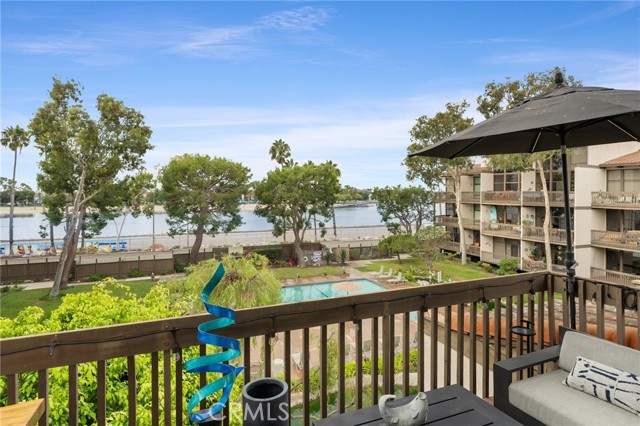 6326 Marina Pacifica Dr S, Long Beach, CA 90803 photo 2