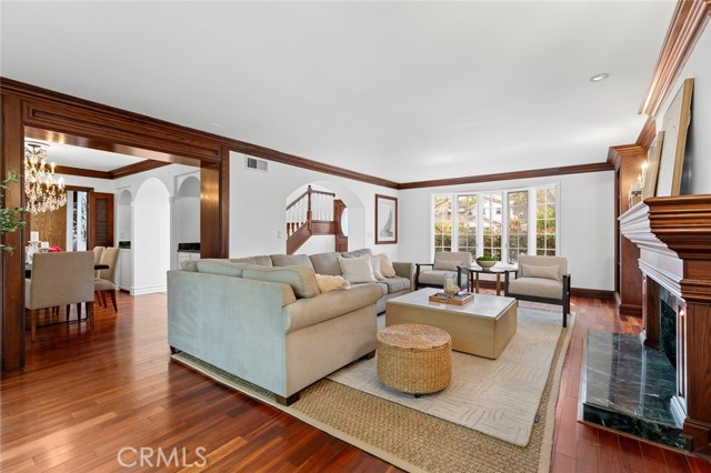 16842 Harkness Circle, Huntington Beach CA: https://media.crmls.org/medias/beaf3fd7-0db7-45d7-8494-912b4edd1d94.jpg