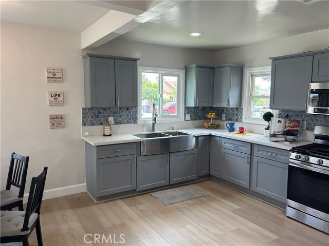 Detail Gallery Image 7 of 24 For 3375 Baltic Ave, Long Beach,  CA 90810 - 4 Beds | 2 Baths