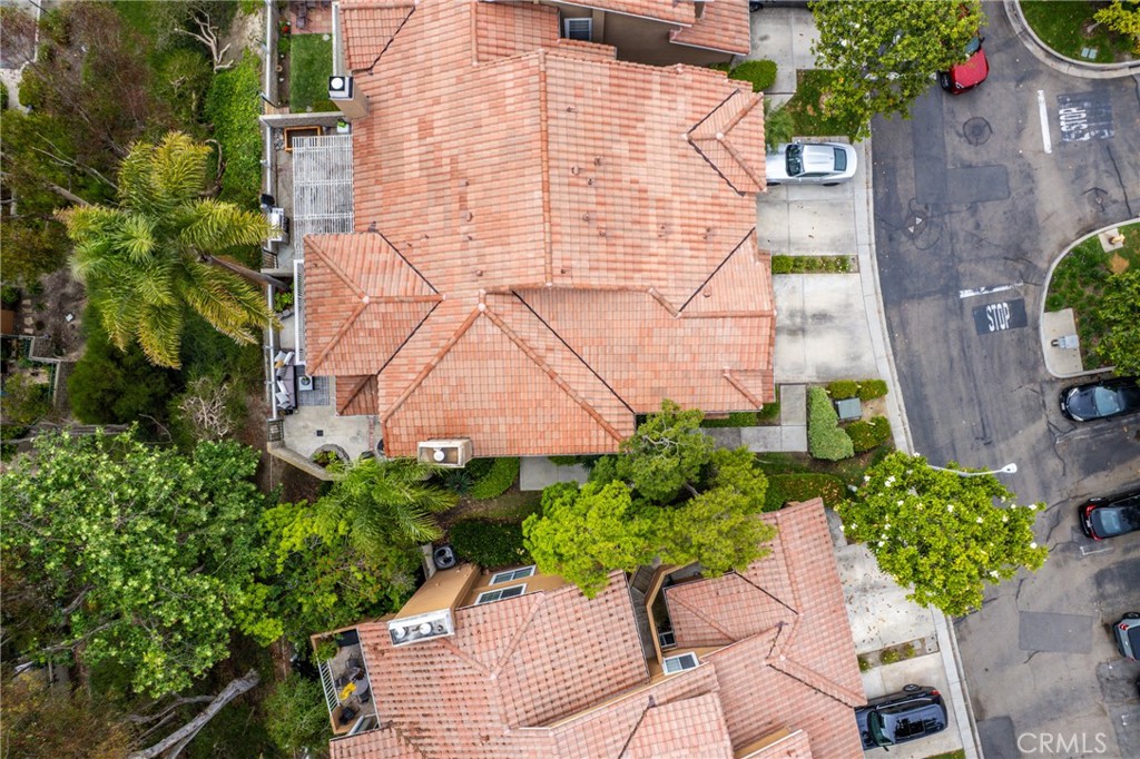 https://media.crmls.org/medias/beb0689a-a516-41c2-8e65-7042e1e2a919.jpg?preset=X-Large