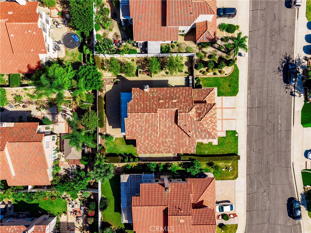 https://media.crmls.org/medias/beb0eb35-bf83-4b96-a7d9-09658cd0af52.jpg?preset=X-Large
