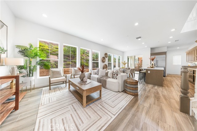 Detail Gallery Image 5 of 49 For 20611 W Chestnut Cir, Porter Ranch,  CA 91326 - 4 Beds | 3 Baths