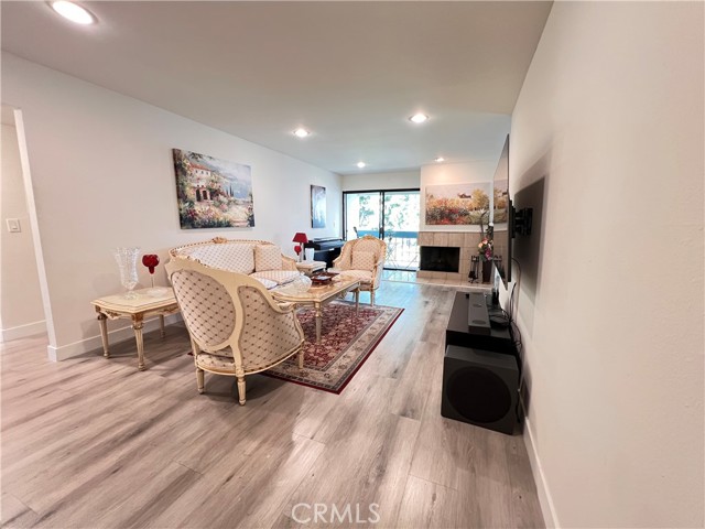 Detail Gallery Image 6 of 35 For 15335 Magnolia #215,  Sherman Oaks,  CA 91403 - 3 Beds | 2 Baths