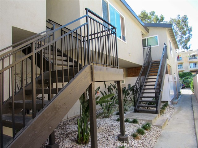 Detail Gallery Image 9 of 27 For 16972 Lynn Ln, Huntington Beach,  CA 92649 - – Beds | – Baths