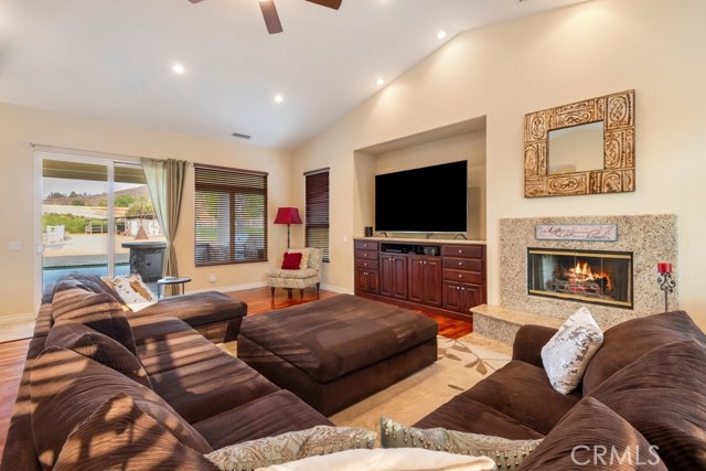 14161 Scenic View Road, Perris CA: https://media.crmls.org/medias/beb1a7a7-0086-43be-acc1-3752343a0885.jpg