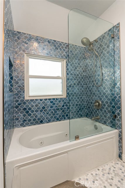 1967 Hilldale Drive, La Canada Flintridge CA: https://media.crmls.org/medias/beb1cd0a-1d1f-4777-9a03-6e3d03c35141.jpg