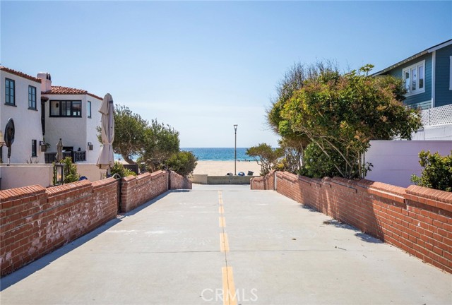 2464 Hermosa Avenue, Hermosa Beach, California 90254, 4 Bedrooms Bedrooms, ,3 BathroomsBathrooms,Residential,Sold,Hermosa,SB23059473