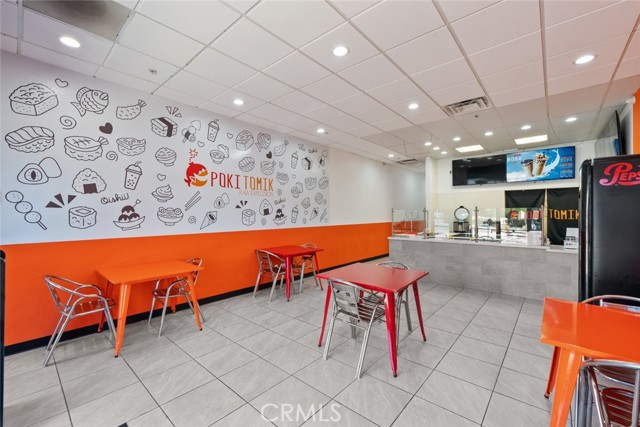 39438 Trade Center Drive, Palmdale CA: https://media.crmls.org/medias/beb3a679-1d15-4ef2-80d3-3f8b1fe14f5d.jpg