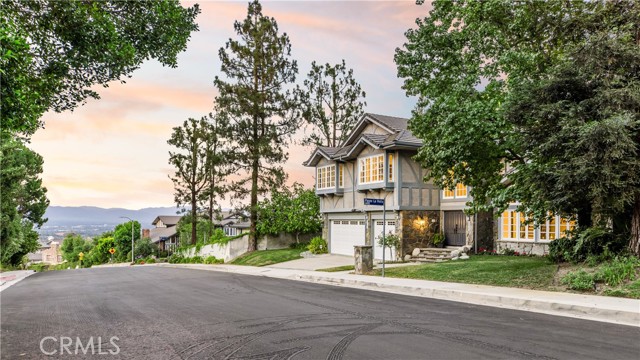 6032 County Oak Road, Woodland Hills CA: https://media.crmls.org/medias/beb3cc51-6f15-4181-ae09-d8afc7192ff5.jpg