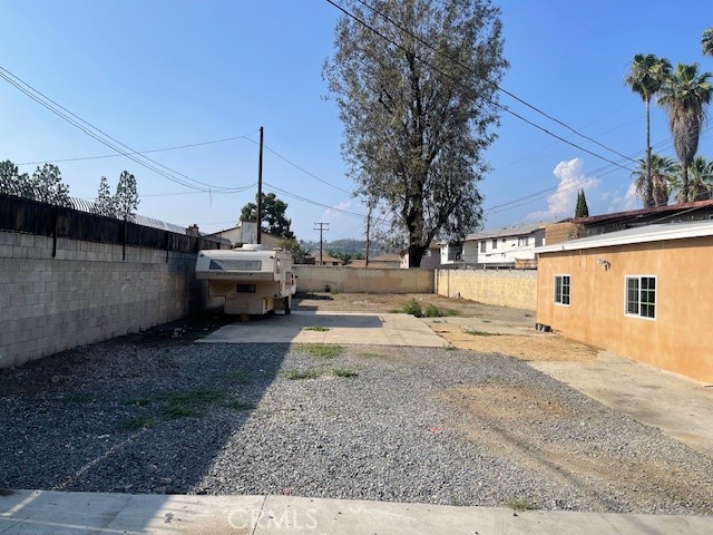 1531 W Holt Avenue, Pomona CA: https://media.crmls.org/medias/beb3e4d1-d5dd-4a47-89dc-1b0fc4a660a4.jpg