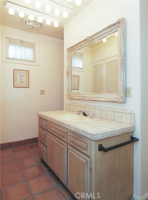 1 Via La Cima, Rancho Palos Verdes, California 90275, 2 Bedrooms Bedrooms, ,1 BathroomBathrooms,Residential,Sold,Via La Cima,PV21253168