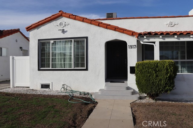 Detail Gallery Image 5 of 75 For 1917 W 74th, Los Angeles,  CA 90047 - 4 Beds | 3 Baths