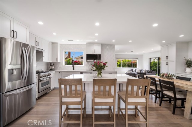 Detail Gallery Image 8 of 45 For 17551 Griffith, Huntington Beach,  CA 92649 - 4 Beds | 3 Baths