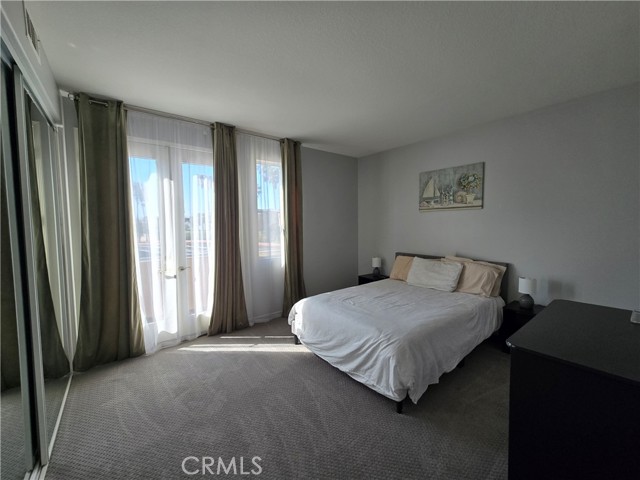 624 Goldenwest Street, Huntington Beach CA: https://media.crmls.org/medias/beb5611c-fd5d-4f55-a553-8a16fa1fd81f.jpg