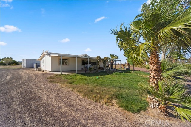 Detail Gallery Image 2 of 31 For 35940 Calle Elvira, Newberry Springs,  CA 92365 - 3 Beds | 2 Baths
