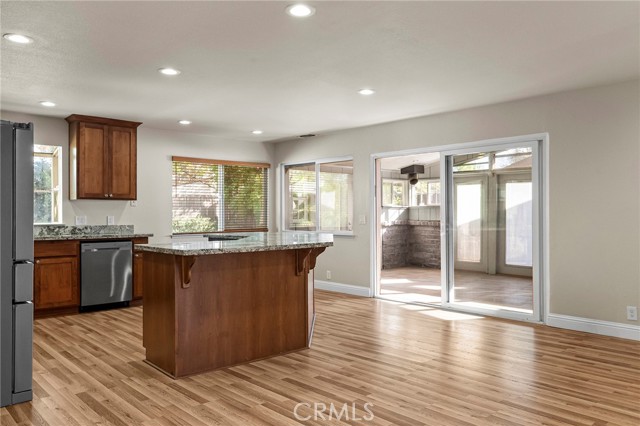 Detail Gallery Image 12 of 61 For 18 Jasper Dr, Chico,  CA 95928 - 5 Beds | 3 Baths