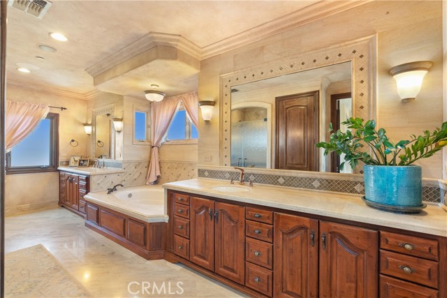 4 Le Conte, Laguna Niguel CA: https://media.crmls.org/medias/beb75222-69d8-43ed-903e-ea3abb16b3a0.jpg