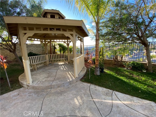 29161 Garnet Canyon Drive, Saugus CA: https://media.crmls.org/medias/beb7d5c2-515b-4b3a-82e2-d07fbcac26a5.jpg