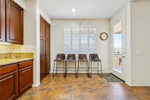 Detail Gallery Image 13 of 44 For 22939 Raintree, Saugus,  CA 91390 - 4 Beds | 3 Baths