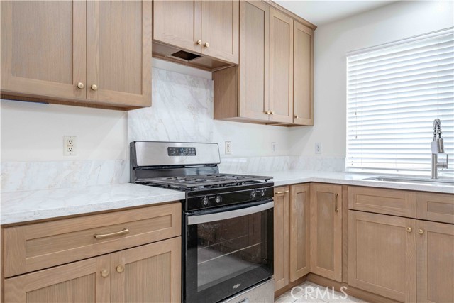 Detail Gallery Image 10 of 29 For 9027 Primavera Ln, Cypress,  CA 90630 - 3 Beds | 2/1 Baths