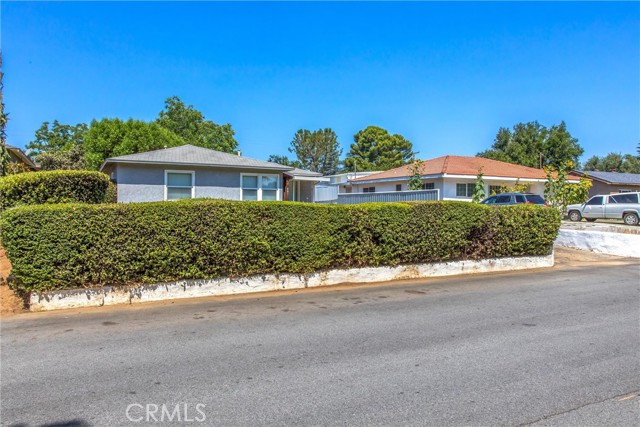 Detail Gallery Image 3 of 39 For 961 Orange Ave, Beaumont,  CA 92223 - 2 Beds | 2 Baths