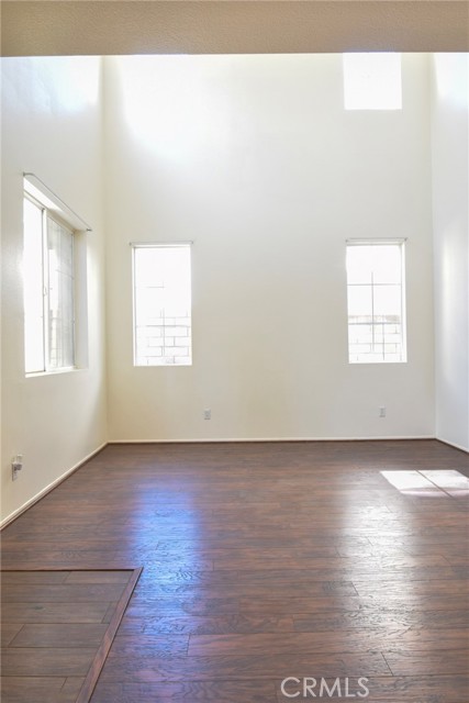 1120 N Solano Privado, Ontario CA: https://media.crmls.org/medias/beb89ada-d391-4a30-a525-4c518b9aa34c.jpg