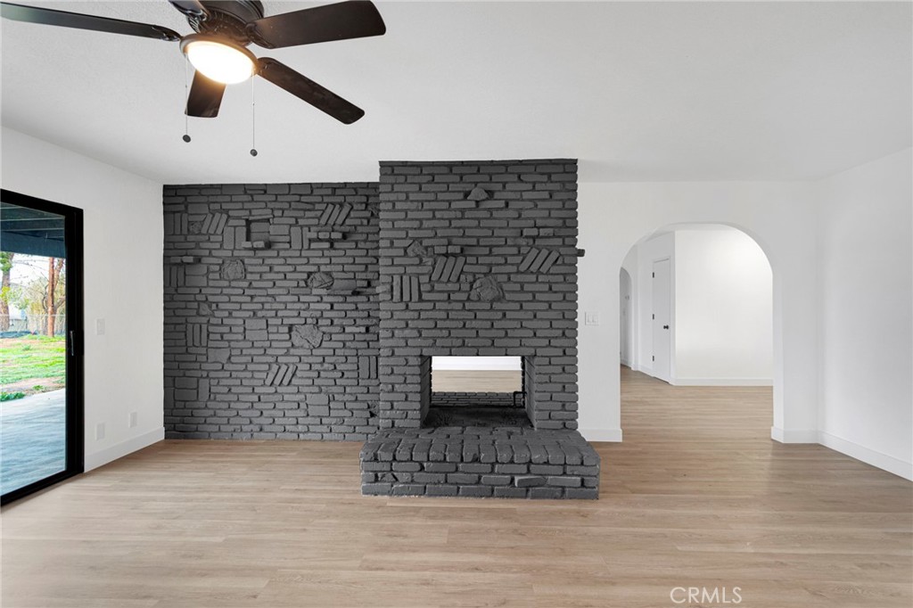 https://media.crmls.org/medias/beb8a147-7f8c-4487-ac8e-5befd34ab085.jpg?preset=X-Large