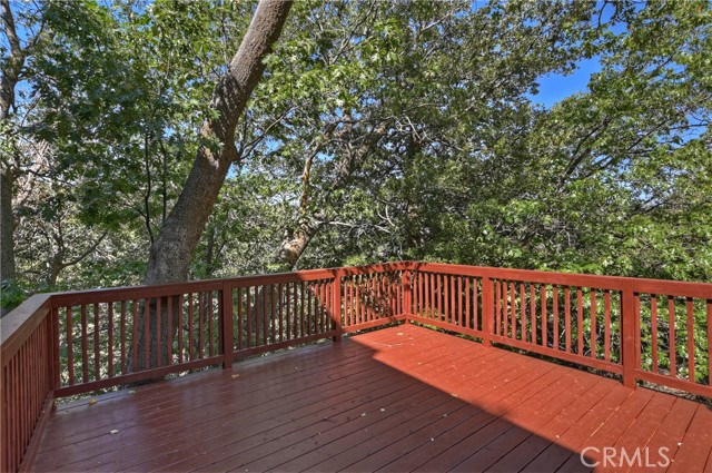 Detail Gallery Image 5 of 33 For 1262 Brentwood Dr, Lake Arrowhead,  CA 92352 - 3 Beds | 2 Baths