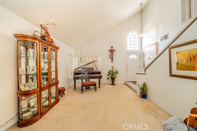 Detail Gallery Image 4 of 26 For 15690 Shadow Mountain Ln, Lake Elsinore,  CA 92530 - 3 Beds | 2 Baths