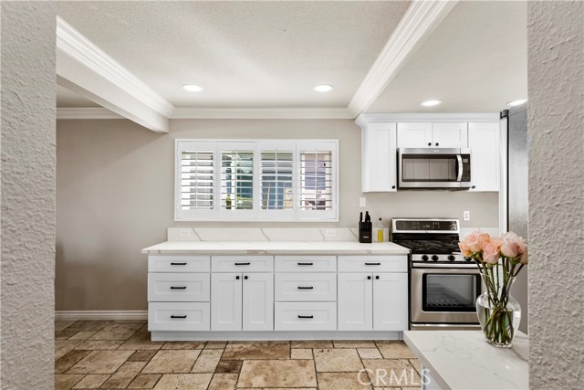 Detail Gallery Image 9 of 28 For 2095 Morley St, Simi Valley,  CA 93065 - 4 Beds | 2/1 Baths