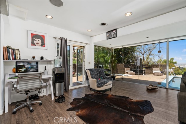 Detail Gallery Image 9 of 43 For 7241 Woodrow Wilson Dr, Los Angeles,  CA 90068 - 2 Beds | 2 Baths