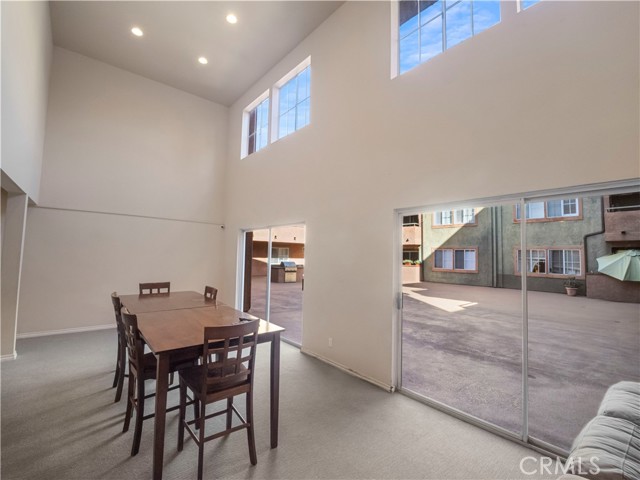 Detail Gallery Image 32 of 39 For 2507 E 15th #304,  Long Beach,  CA 90804 - 2 Beds | 2 Baths