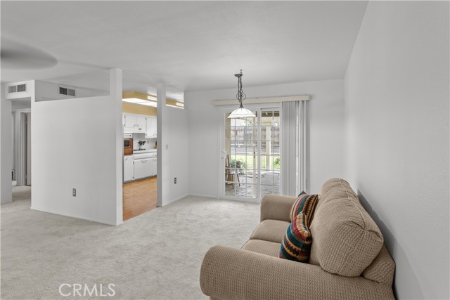 Detail Gallery Image 4 of 20 For 504 Pebble Beach Dr, Bakersfield,  CA 93309 - 2 Beds | 1 Baths
