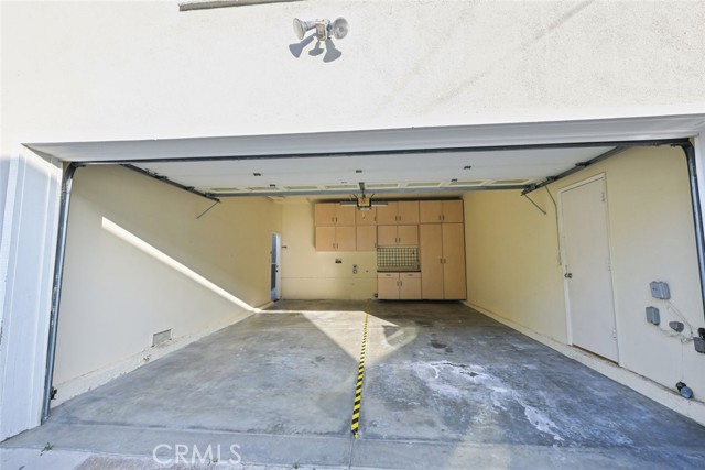 411 Goldenrod, Corona del Mar CA: https://media.crmls.org/medias/bebb32aa-bbca-43ca-a237-28d78f214472.jpg