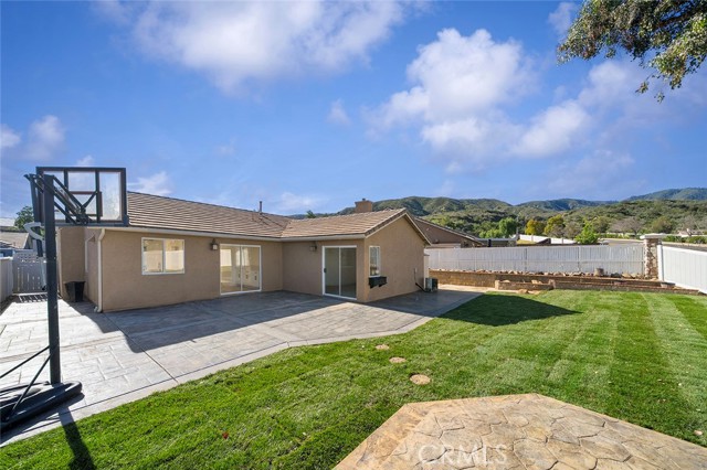 Detail Gallery Image 4 of 29 For 27551 Eastwind Dr, Corona,  CA 92883 - 3 Beds | 2 Baths