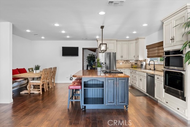 2407 Hawkins Avenue, Redondo Beach, California 90278, 4 Bedrooms Bedrooms, ,2 BathroomsBathrooms,Residential,Sold,Hawkins Avenue,SB22014736