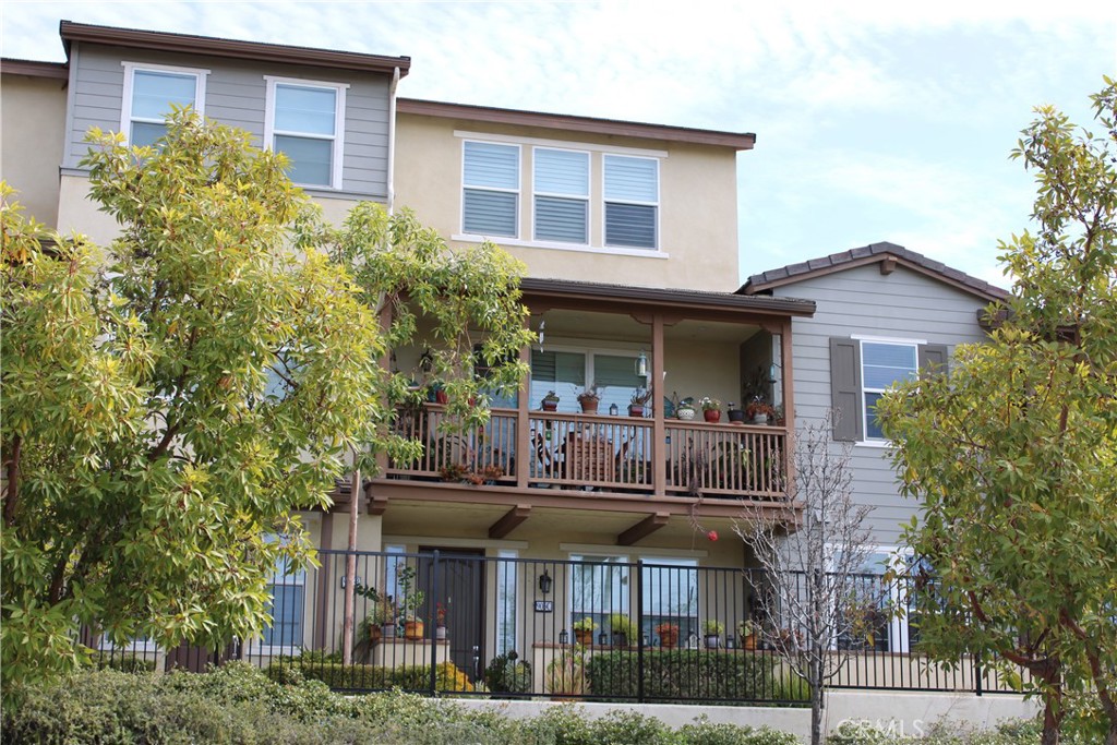 905 N Botanica Lane C, Azusa, CA 91702