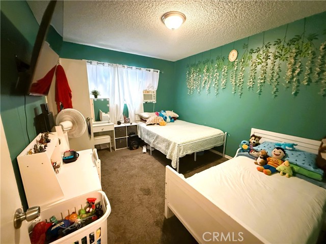 Detail Gallery Image 39 of 40 For 1320 White Ln, Bakersfield,  CA 93307 - 4 Beds | 2 Baths