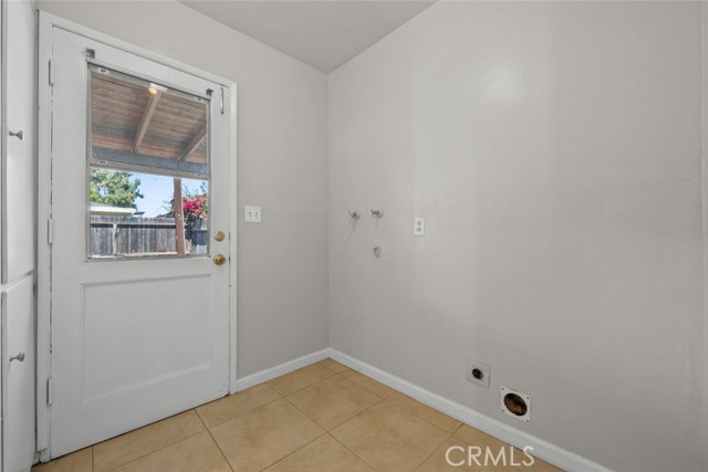 Detail Gallery Image 16 of 23 For 1925 Royalty Dr, Pomona,  CA 91767 - – Beds | – Baths