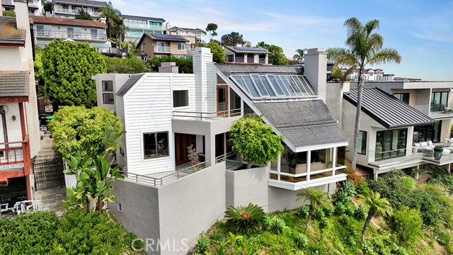 741 Marlin, Laguna Beach CA: https://media.crmls.org/medias/bebe276c-2052-4039-8837-94edf36ab7eb.jpg