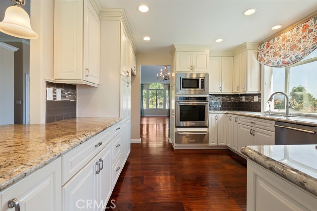 Detail Gallery Image 17 of 58 For 6717 Mission Grove Pkwy, Riverside,  CA 92506 - 4 Beds | 2 Baths