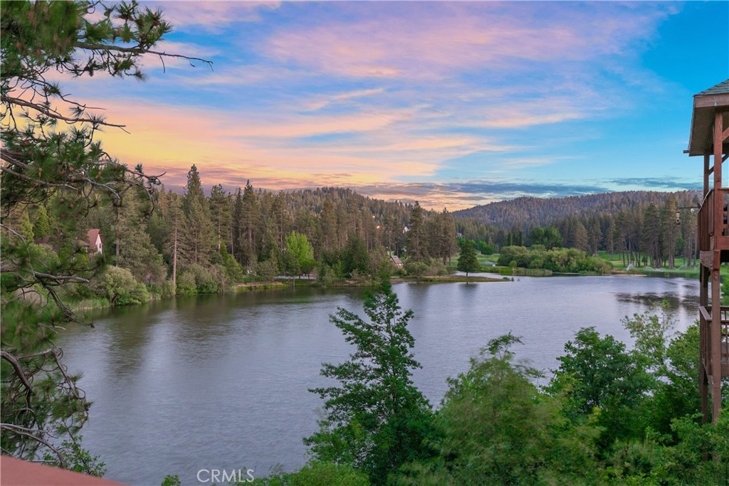 https://media.crmls.org/medias/bebe9b34-0a91-46ba-ab7c-738a50cff1b5.jpg?preset=X-Large