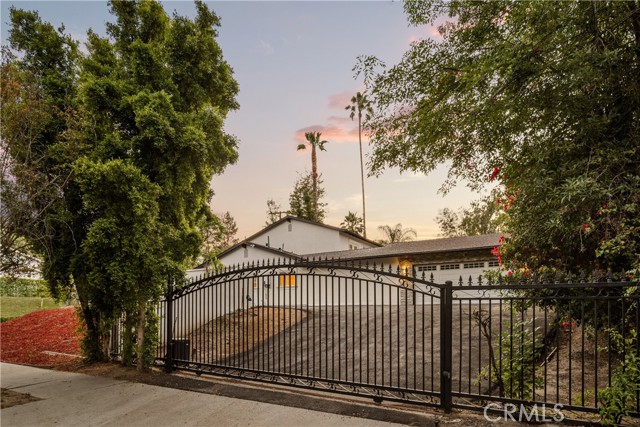 20286 Allentown Drive, Woodland Hills CA: https://media.crmls.org/medias/bebf0c96-c51e-418d-873f-028ec8195e5a.jpg