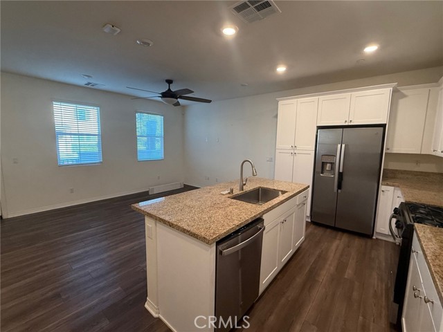 14527 Sienna Place, Eastvale CA: https://media.crmls.org/medias/bebf177a-5b13-40c3-be9c-b94c87af6427.jpg